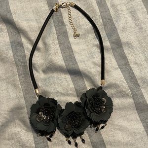 Ann Taylor Flower Necklace